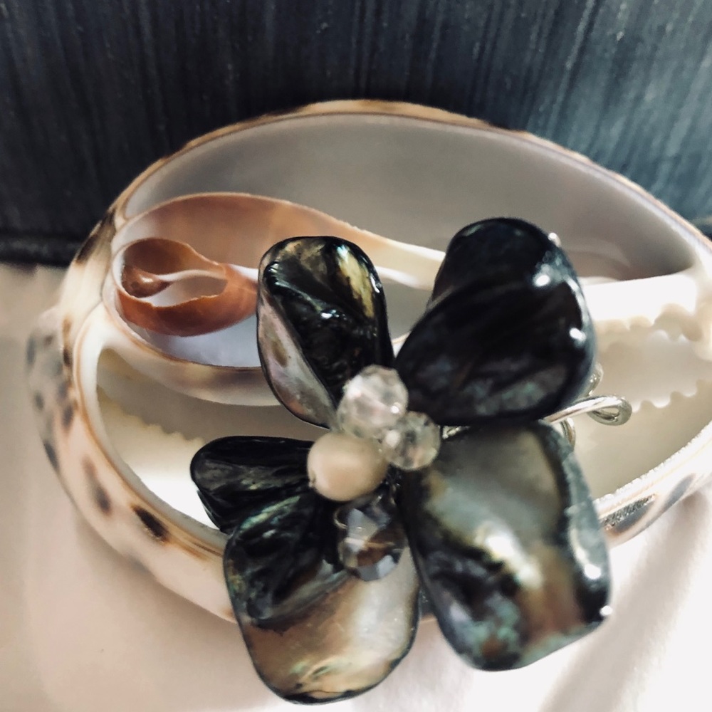Ring, Sea Shell 🐚 Adjustable  NWOT